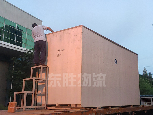 香港一日游中港平板車運(yùn)輸案例，深圳東勝物流中港平板車運(yùn)輸案例圖